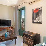 The Square 2nd Floor 아르고스톨리온